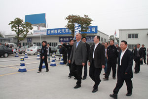 09��3��19������9ʱ��,�г�����һ��ݰ�ٺ��������Ǽ������