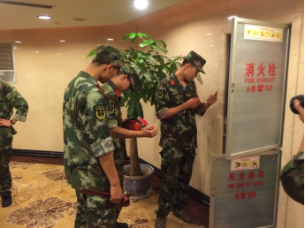 ����AG����|AG���˹�����