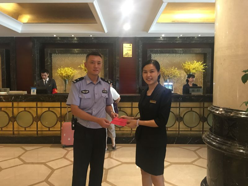 ����AG����|AG���˹�����