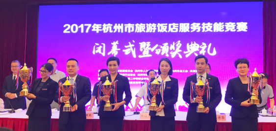 ����AG����|AG���˹�����