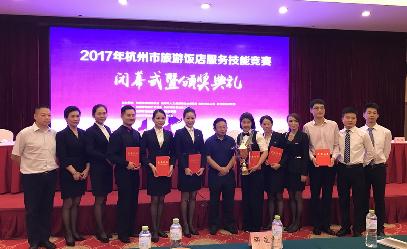 ����AG����|AG���˹�����