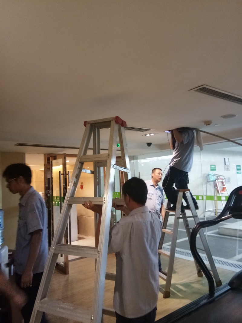 ����AG����|AG���˹�����