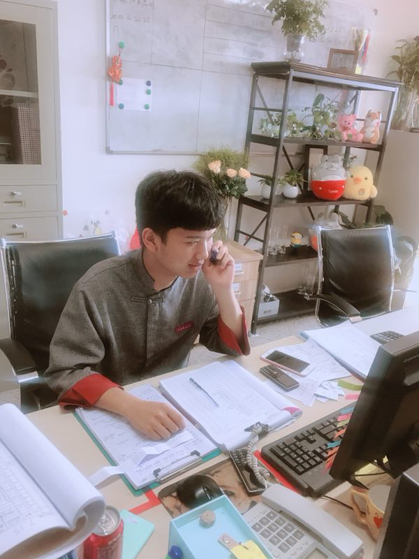 ����AG����|AG���˹�����