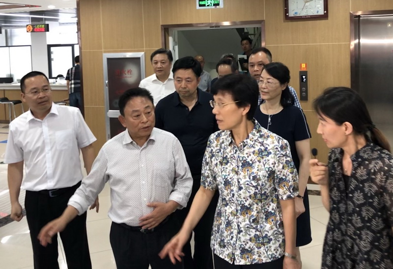 ����AG����|AG���˹�����