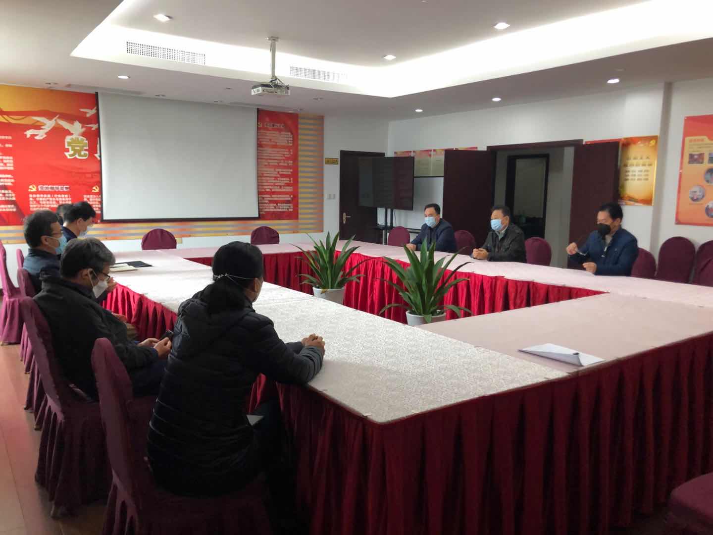 ����AG����|AG���˹�����