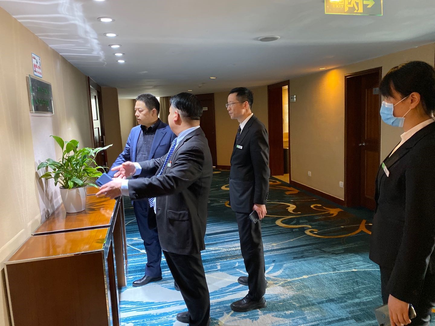 ����AG����|AG���˹�����