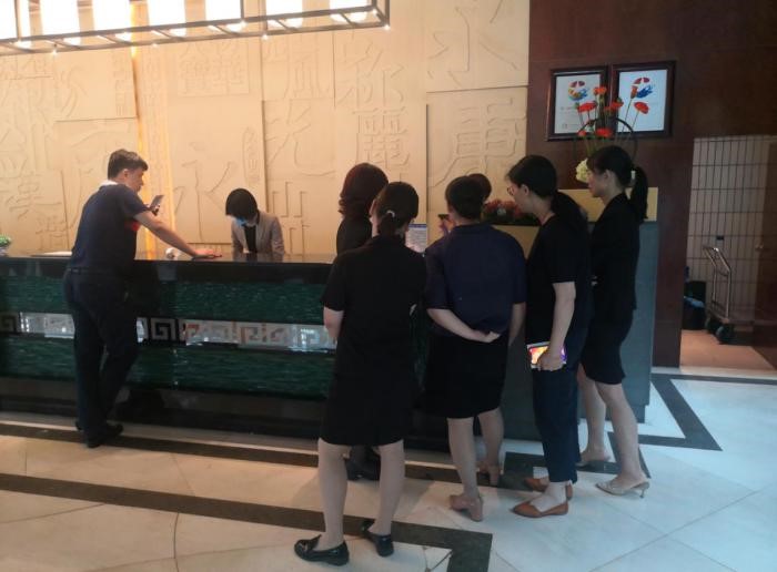 ����AG����|AG���˹�����