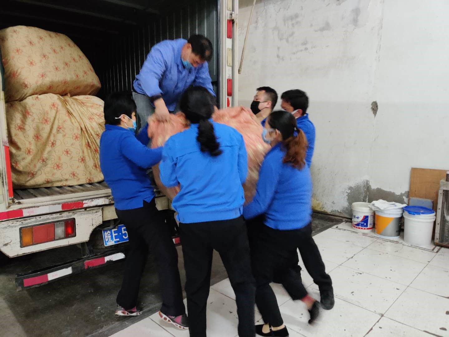 ����AG����|AG���˹�����