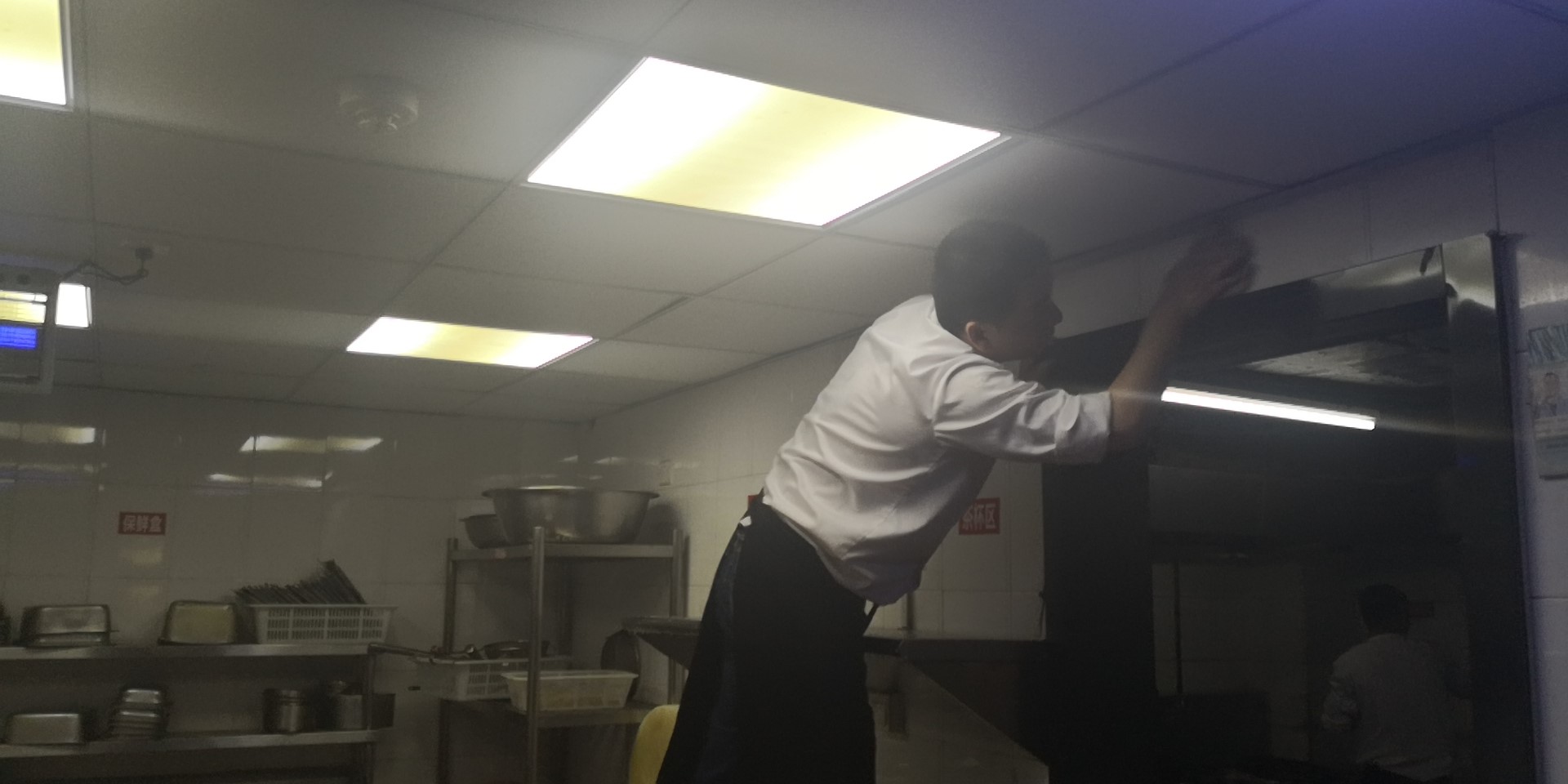 ����AG����|AG���˹�����