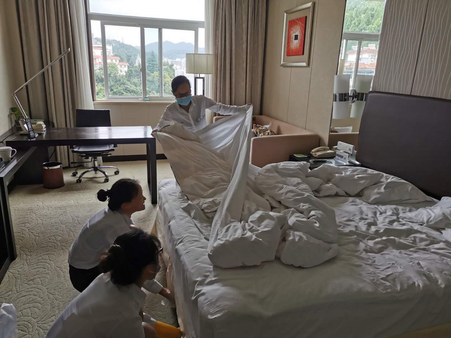 ����AG����|AG���˹�����