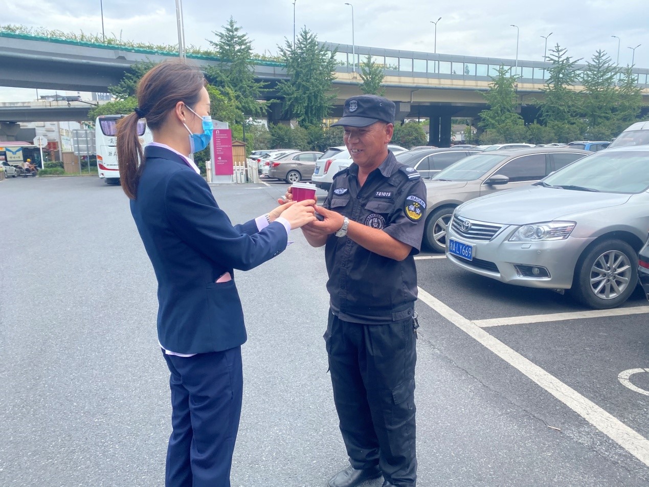 ����AG����|AG���˹�����