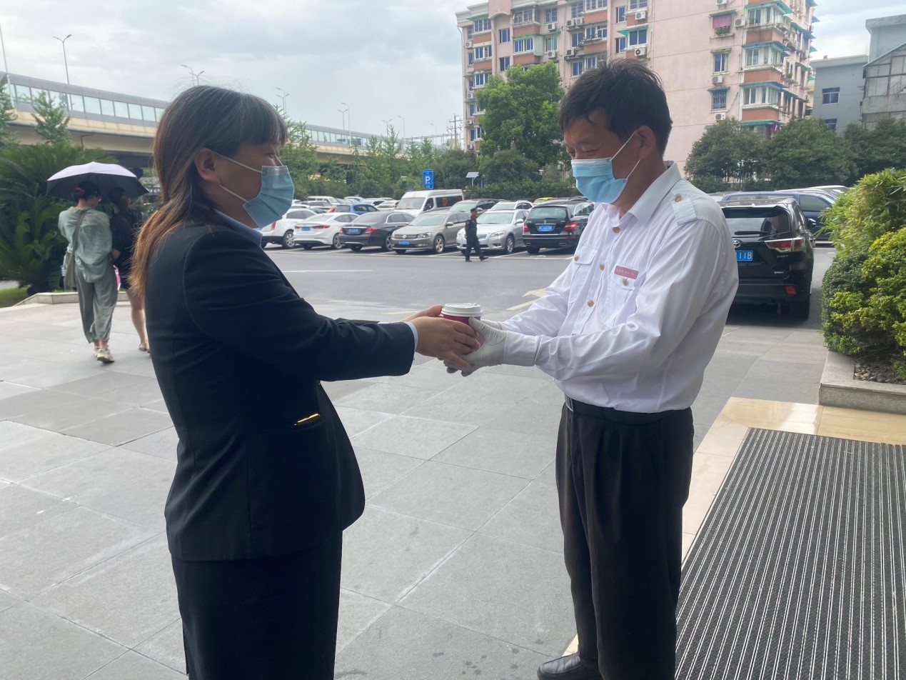 ����AG����|AG���˹�����