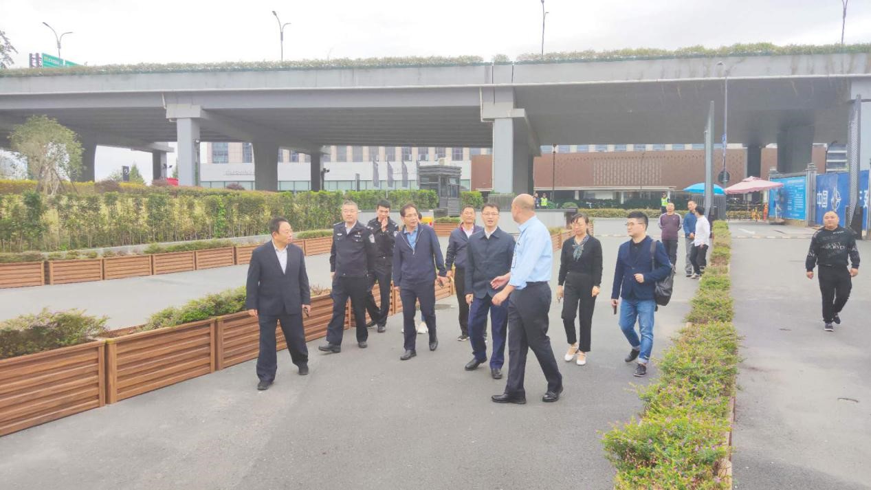 ����AG����|AG���˹�����