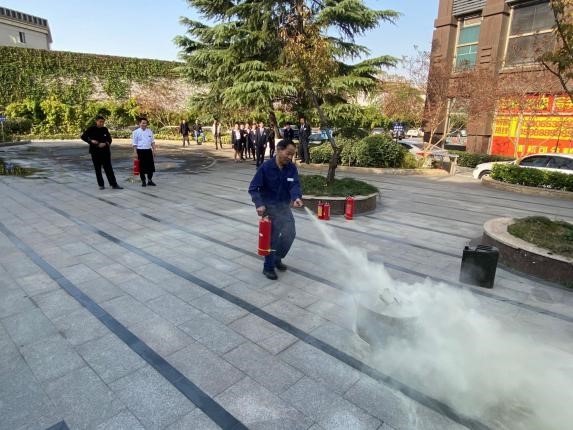 ����AG����|AG���˹�����