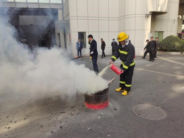 ����AG����|AG���˹�����