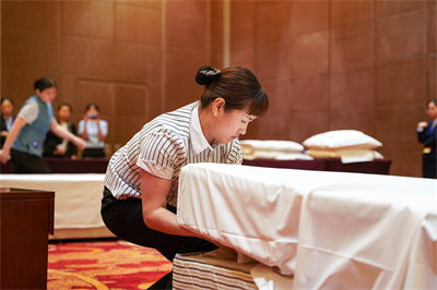 ����AG����|AG���˹�����