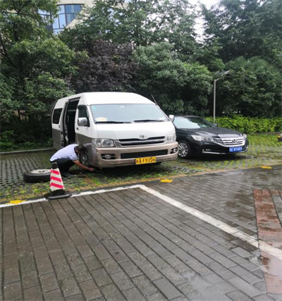 ����AG����|AG���˹�����