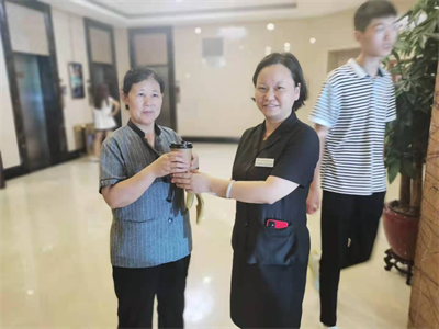 ����AG����|AG���˹�����