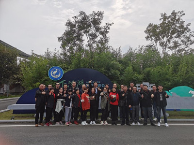 ����AG����|AG���˹�����