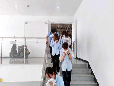 ����AG����|AG���˹�����